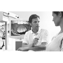 OPMI pico mora Classic - стоматологический микроскоп с интерфейсом MORA и вариоскопом