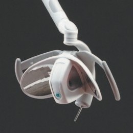 Fedesa Coral NG Lux - ультракомпактная стоматологическая установка с нижней/верхней подачей инструментов