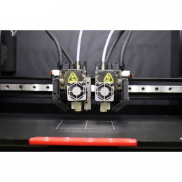 Raise3D E2 - профессиональный 3D принтер для стоматологии с двумя независимыми экструдерами