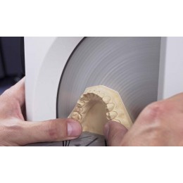 MT plus - триммер для мокрой и сухой обработки